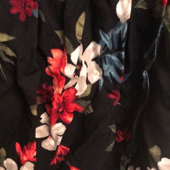 Hollister romper - Picture 2 of 3